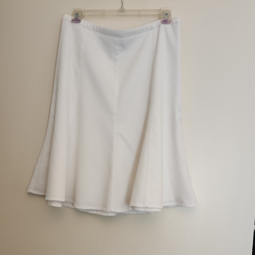 Elegant White Women's Skirt